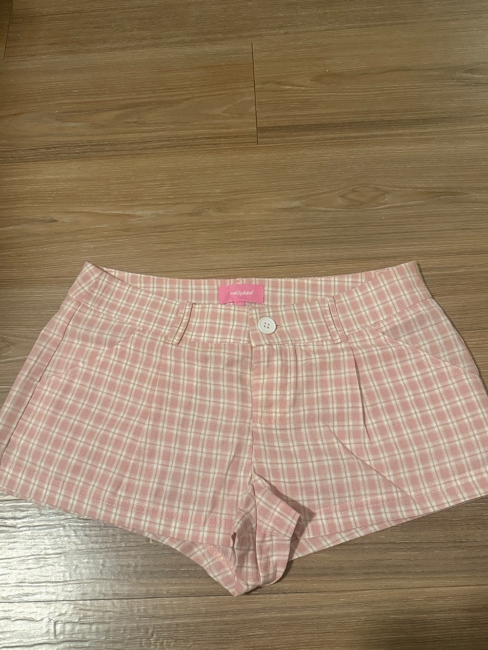 Edikted White and Pink Plaid Women’s Shorts BNWOT